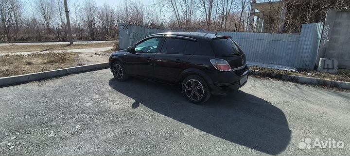 Opel Astra 1.6 МТ, 2011, 178 000 км