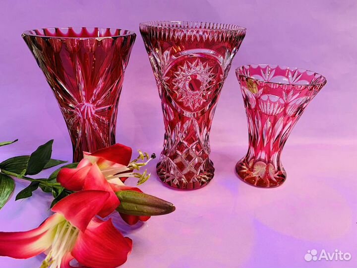 Три вазы в форме кубка 16,21и22см розовый хрусталь