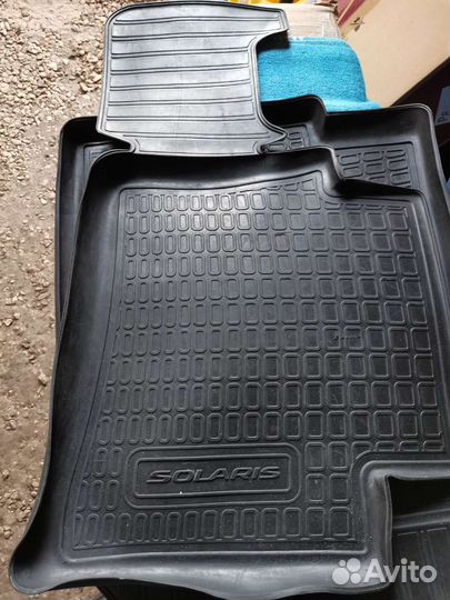 Автомобильные коврики резиновые