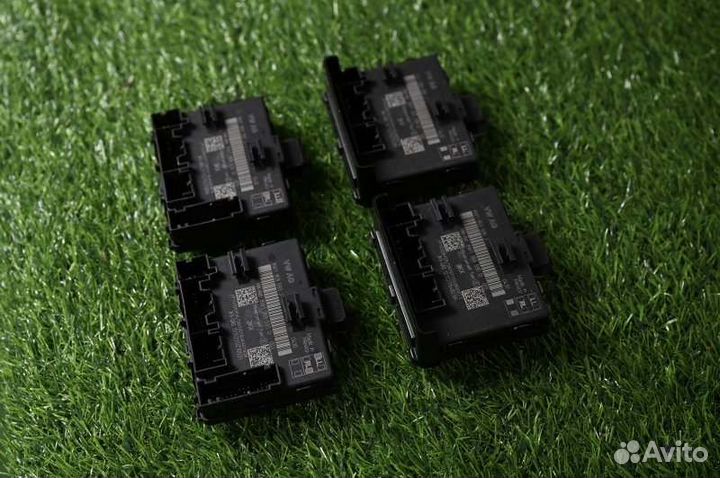 Блок управления двери Audi Q5 2.0 дизель 2021