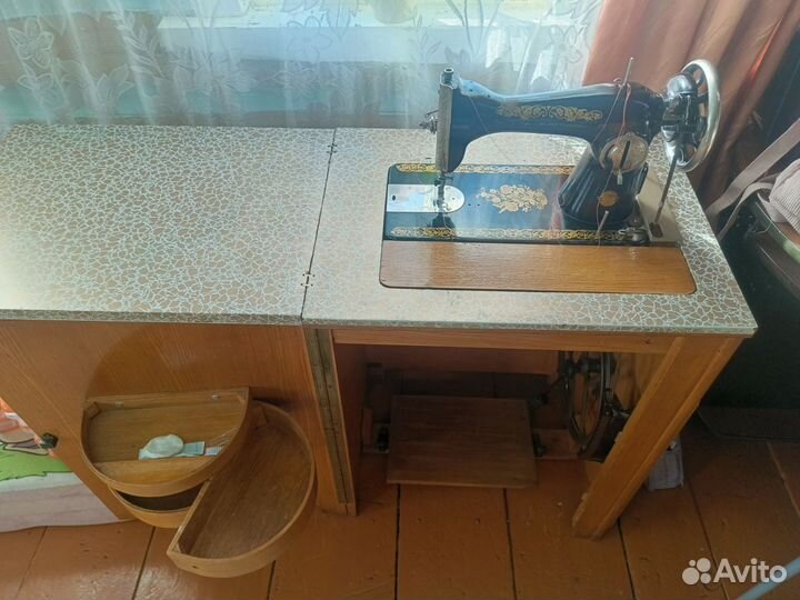 Швейная машинка