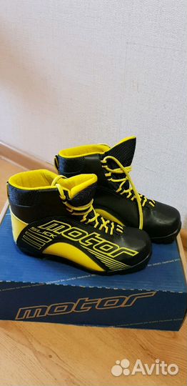 Новые Ботинки лыжные