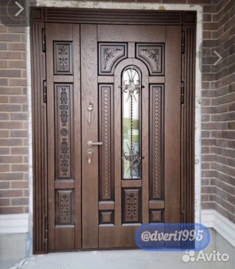 Входная дверь в дом