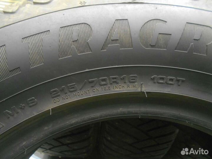 Goodyear UltraGrip Ice Arctic SUV 215/70 R16