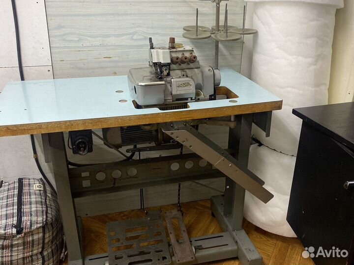 Овкрлок 5 ниточный