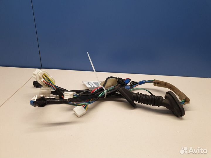 Проводка задней левой двери Suzuki Grand Vitara 20