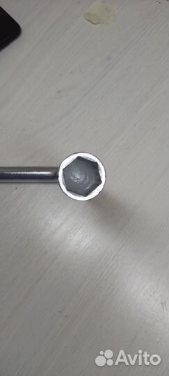 Баллоный ключ