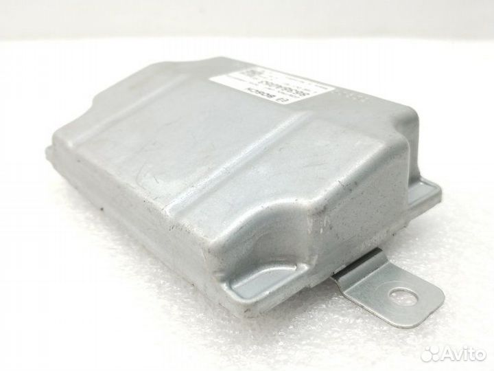 Блок управления бортовой сети Mitsubishi Outlander