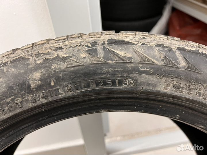 Bridgestone Blizzak LM-25 245/45 R18