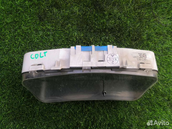 Приборная панель Mitsubishi Colt 1997 1.3 4G13