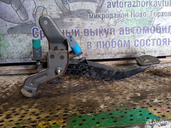 Педаль сцепления Renault Megane 2