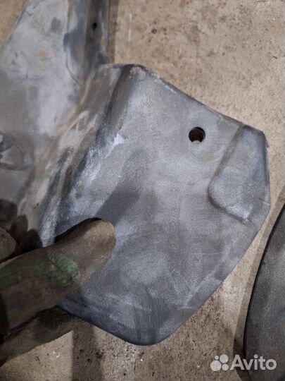 Брызговики передние ваз 2114