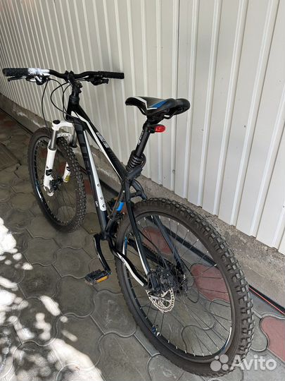 Велосипед cube