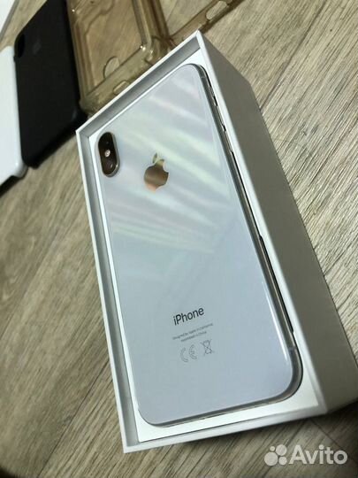 iPhone Xs, 64 ГБ