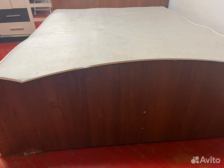 Кровать с матрасом бу