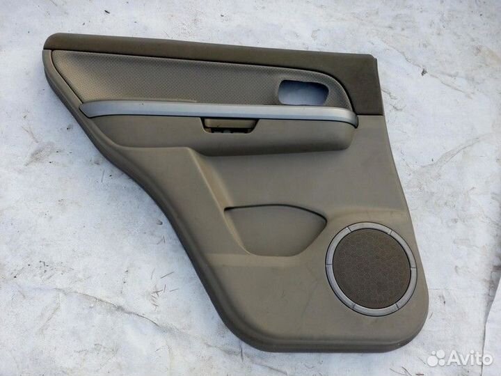 Обшивка двери задней левой Suzuki Grand Vitara 2