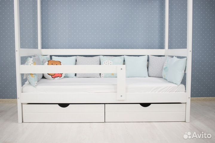 Кровать домик с ящиками