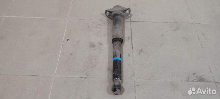 Амортизатор задний правый Toyota RAV 4 2019- 48530