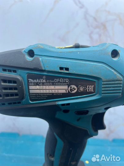 Аккумуляторная дрель-шуруповерт makita DF457D