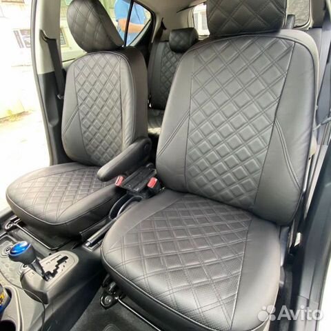 Чехлы Toyota Aqua