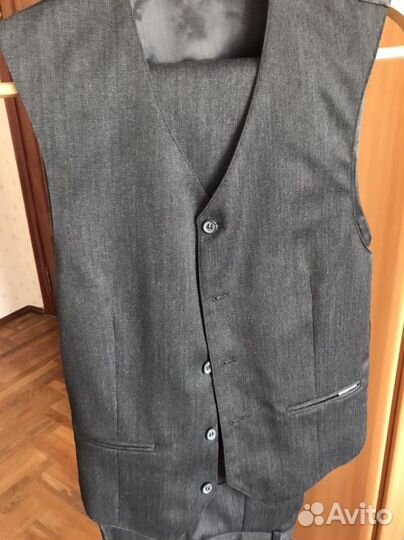 Костюм тройка для подростка