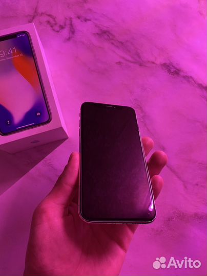 iPhone X, 64 ГБ