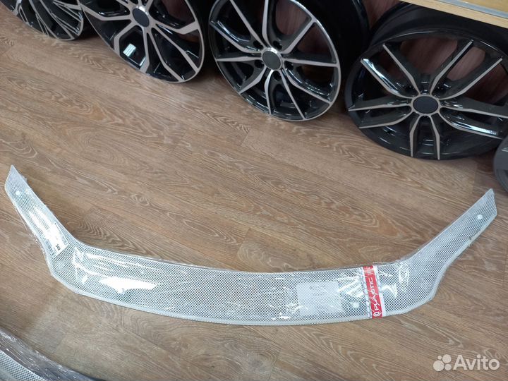 Дефлектор капота новый Toyota Corolla Fielder 2006