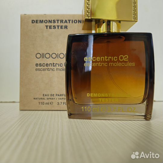 Escentric molecules 02