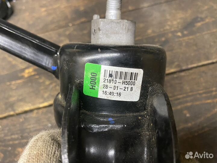 Опора двигателя правая Hyundai Solaris 2 / Kia Rio