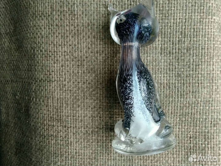 Стеклянная статуэтка кошка