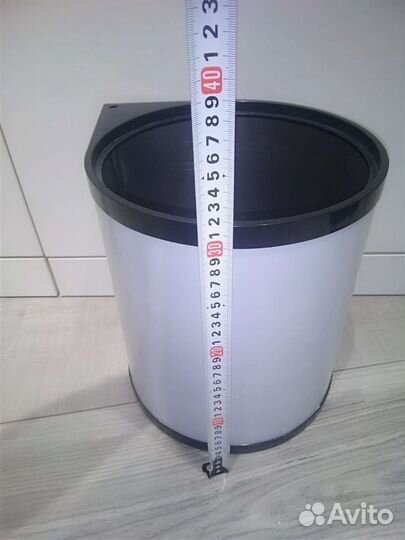 Выдвижное мусорное ведро