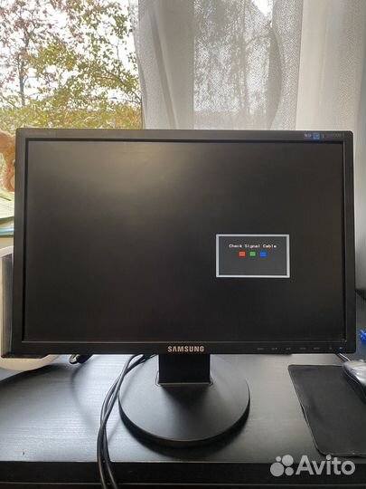 Монитор Samsung