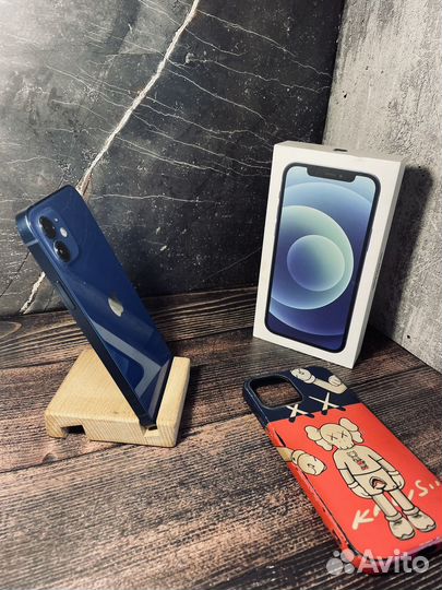 iPhone 12, 64 ГБ