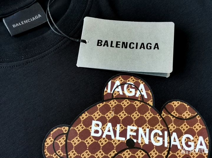 Футболка Balenciaga