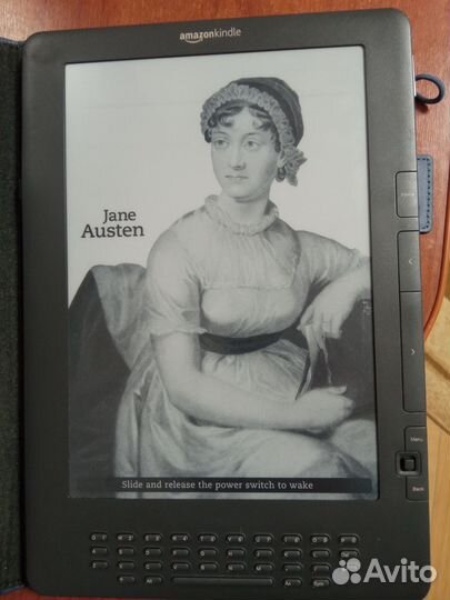 Электронная книга Kindle DX