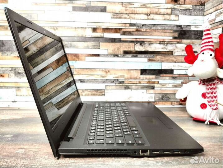 Ноутбук на i3-5005u/ GT 920M/ RAM 4/ SSD 128