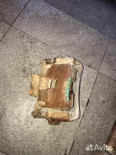 Суппорт передний правый Mitsubichi L200 4N15 2017