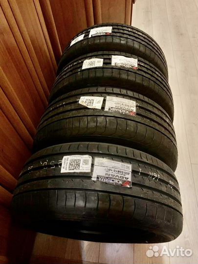 Yokohama Advan Sport V105 235/60 R18 и 255/55 R18