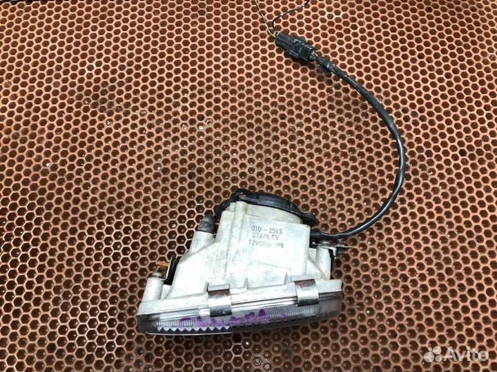 Противотуманная фара передняя левая Mazda Capella