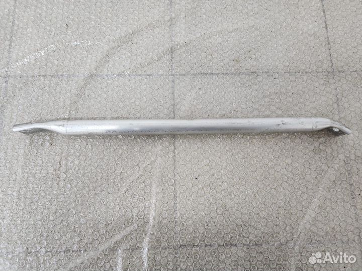 Распорка растяжка правая BMW X5 E70 X6 E71