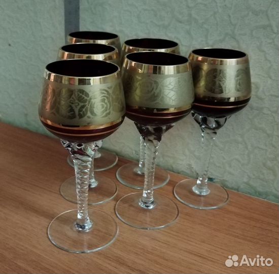 Рюмки красные