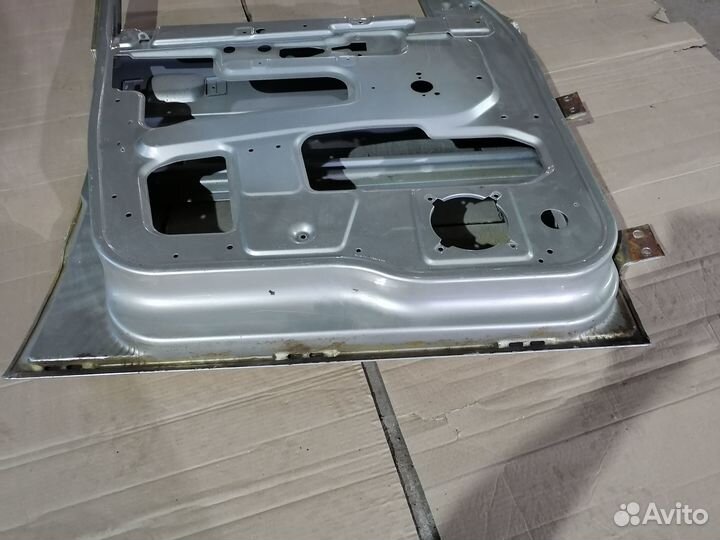 Дверь передняя левая УАЗ патриот
