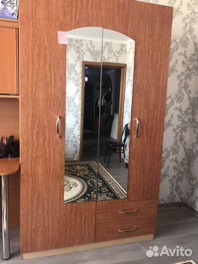 Шкаф