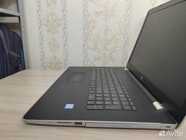 Ноутбук HP 17.3/ i7 3.5gHz/ ssd / ram 12/видео 2гб