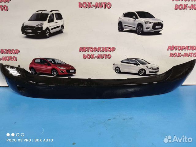 Накладка переднего бампера Пежо 308 с дефектом