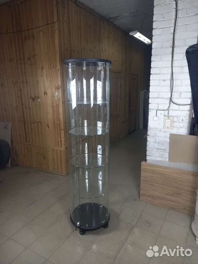 Витрина стеклянная