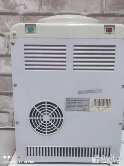 Кулер для воды настольный