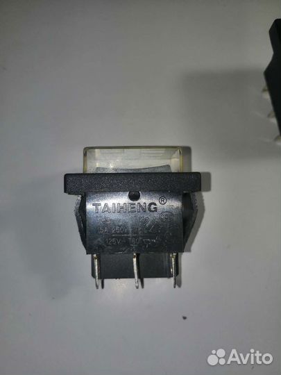Переключатель 2х позиционный 15А 250В