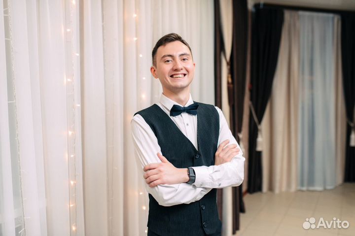 Ведущий на праздник