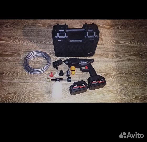 Мойка высокого давления на аккумуляторе